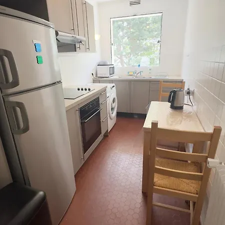 Cosy Two Bedroom Near The Eiffel Tower Daire Paris