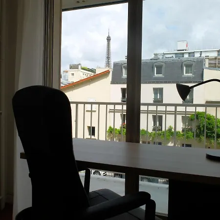 Cosy Two Bedroom Near The Eiffel Tower Paris