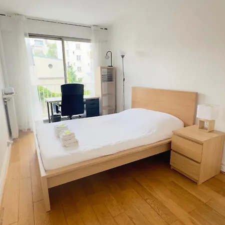 Cosy Two Bedroom Near The Eiffel Tower